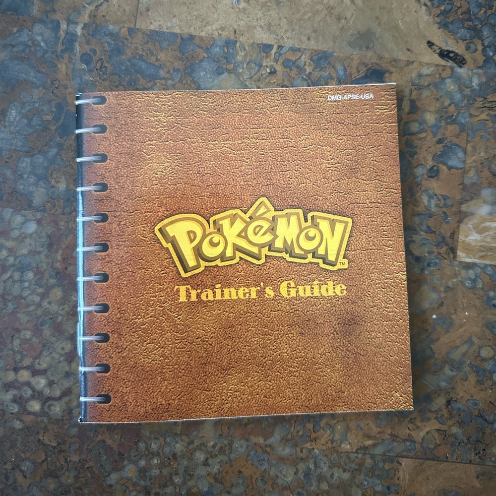 Pokemon Trainers Guide Nintendo Book Yellow version